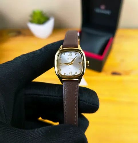 Relógio Technos Mini Quadrado dourado 