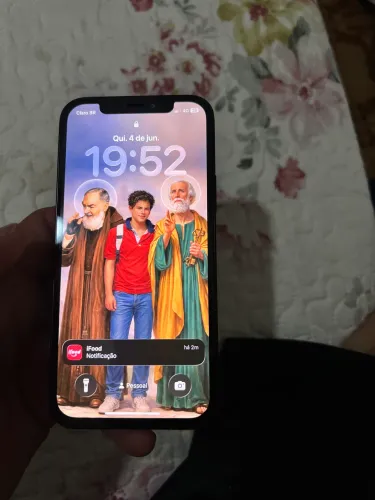 iPhone 12 64 preto ótimo estado 
