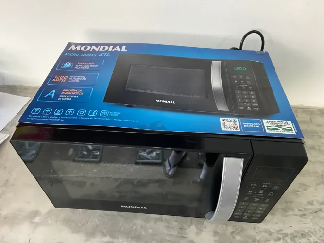 Microondas mondial 21l preto 220v NOVO!
