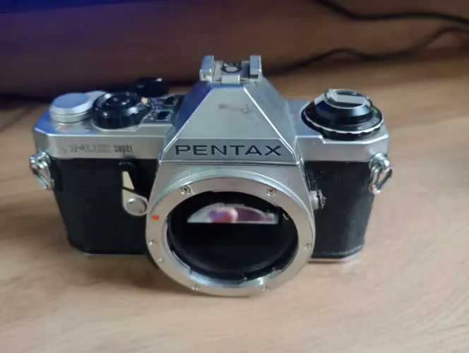 Máquina fotográfica pentax ME super