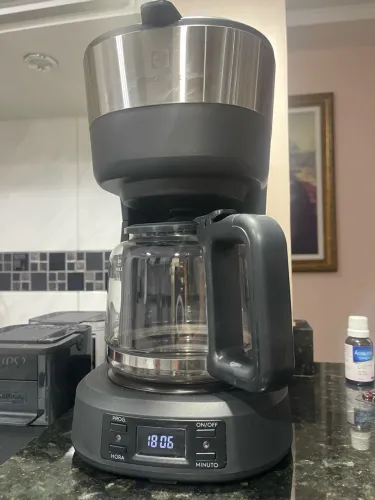 Cafeteira Elétrica Electrolux 30 Xícaras Experience Programável com Timer Preto ECM25