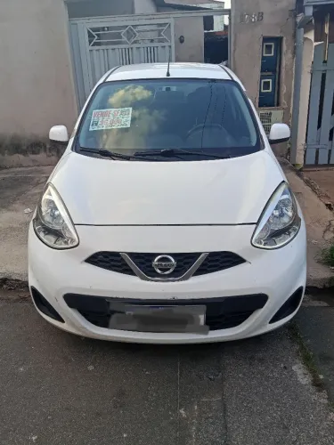 Nissan March S 1.0 12V Flex 5P 2017