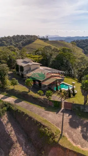 Casa (Em condomínio), com 5 quartos e 7 banheiros à Venda, 3413 m² em Domingos Martins/ES