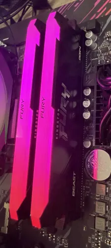 Kit Memória DDR4 32gb(2X16gb) 3200MHZ Kingston Fury RGB- Loja física