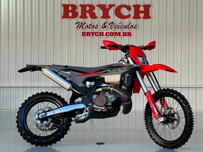 300 TSX 2T VERMELHA 2026/2026
