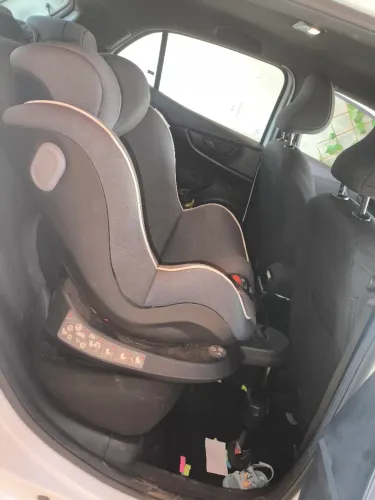 Cadeirinha de carro 360° isofix com pezinho de suporte