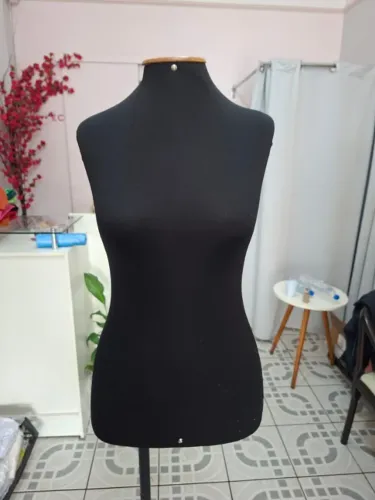 1 Manequim Feminino Busto 42 Costura 1 Pedestal Preto