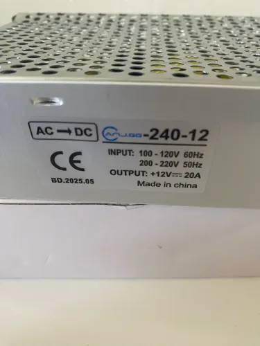 Fonte chaveada 12volts 20 amperes