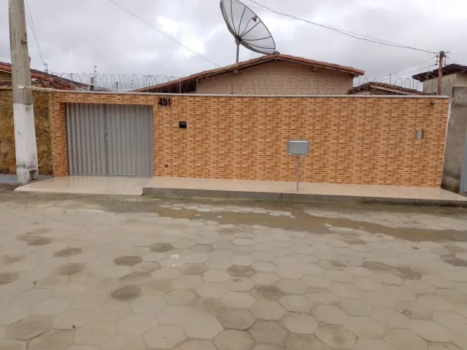 Vende-se casa - 260 Mil