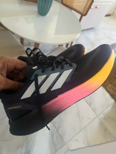 Tênis Adidas