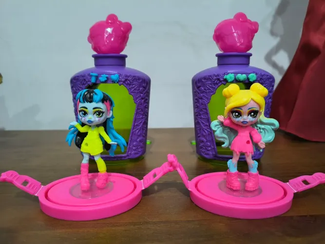 Monster High poções - lagoona e Frankie - lote