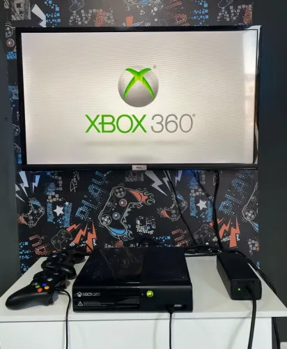 Xbox 360 Super Slim completo