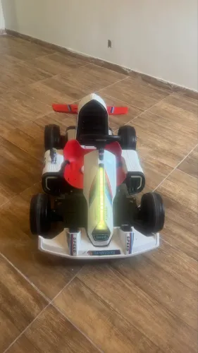 Mini Kart Elétrico Infantil 12v Com Controle Remoto Cor Branco
