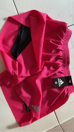 Vendo short NOVO