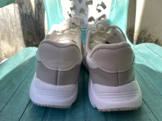 Tênis casual esportivo branco vizanno número 34/35