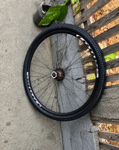 Aro 29 usado excelente