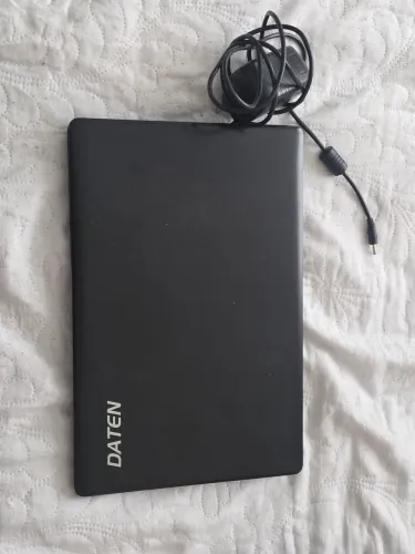 Notebook DATEN Intel Celeron N3350 | 4GB RAM | SSD 120GB | Funciona na tomada