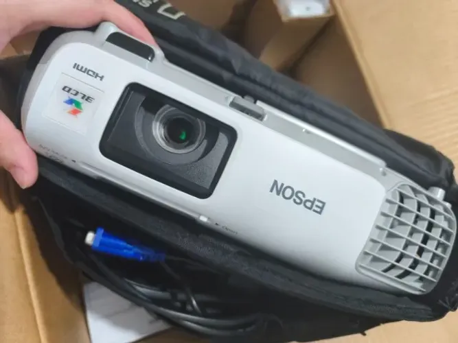 Projetor Epson Powerlite s27