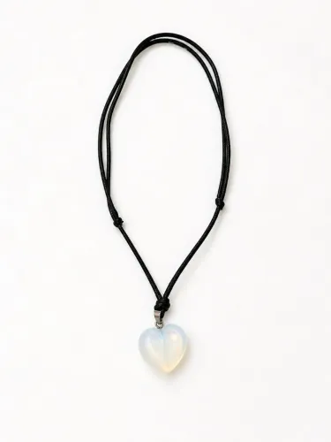 Colar com Pingente de Coração Branco - Cordão Ajustável