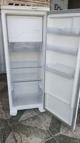 Geladeira Electrolux frost free