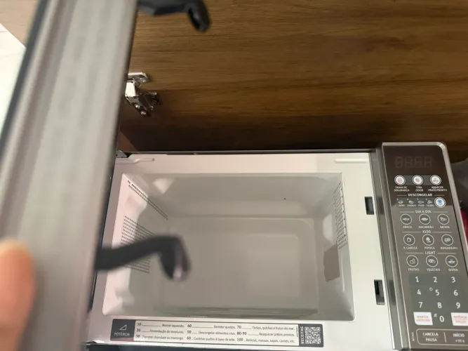 Microondas eletrolux 20l