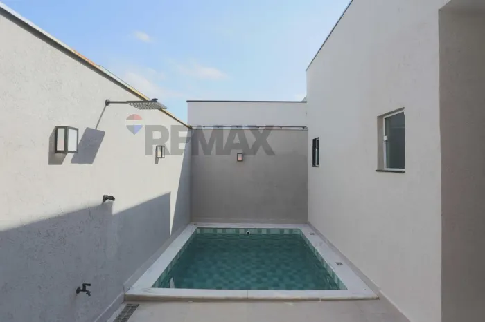 Casa térrea à venda com 3 quartos e piscina privativa no Horto Florestal Villagio em Soroc