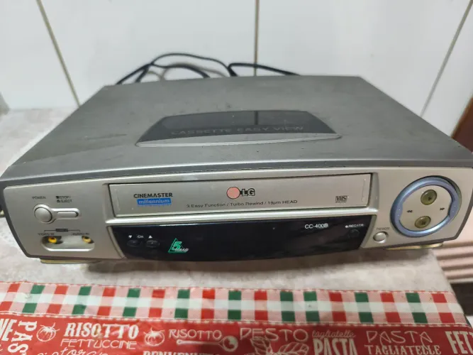 Vendo Videocassete LG modelo Cinemas.ter CC-400B
