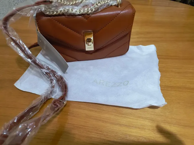 Bolsa tiracolo Arezzo Marrom Matelassê - NOVA