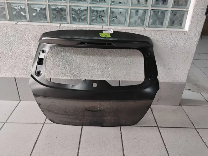 Vendo tampa do porta malas do Ford Ka 2013em diante original nova sem uso valor 1750.00