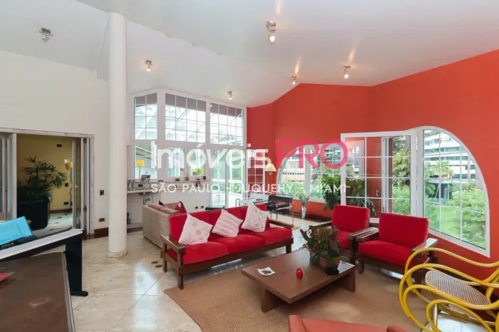 Casa 04 dormitorios 03 suites 600mts a venda em Morumbi