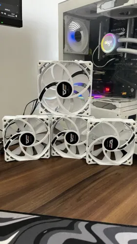 3x Fans Aigo 12cm e 1x Fan Aigo 14mm