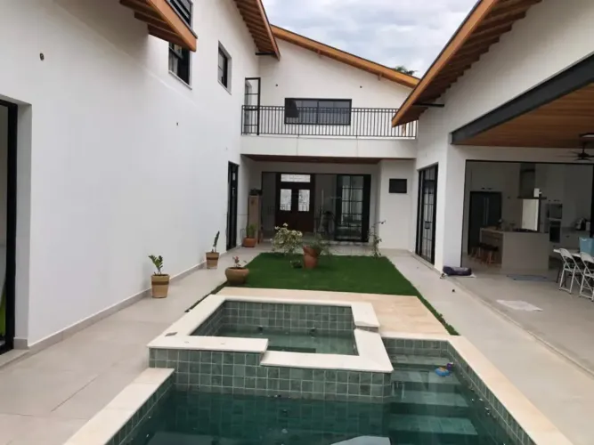 Casa em Condomínio - Jacareí - Residencial Terras de Santa Clara - 3 Dormitórios - 344m².