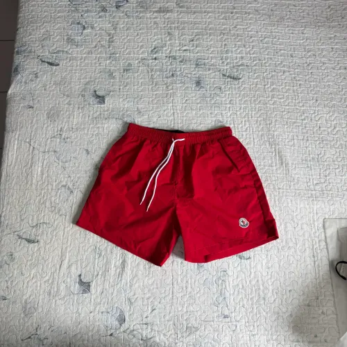 Short Moncler Vermelho TAM M (RP)