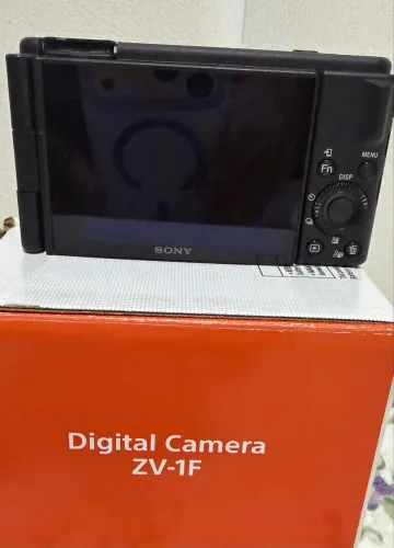 Camera fotográfica digital ZV-1F SONY