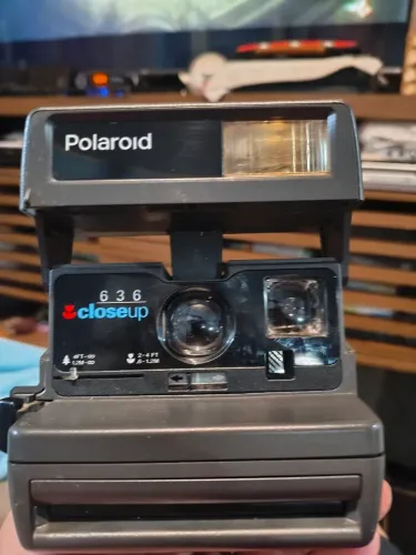 Polaroid 636 Closeup antiga