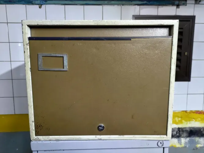 Gaveteiro de ferro para pasta suspensa