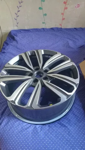 Vendo roda Tiggor aro 18 1 unidade 