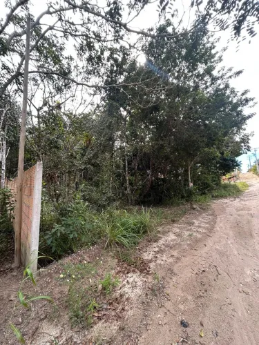 Terreno à Venda no Villas II