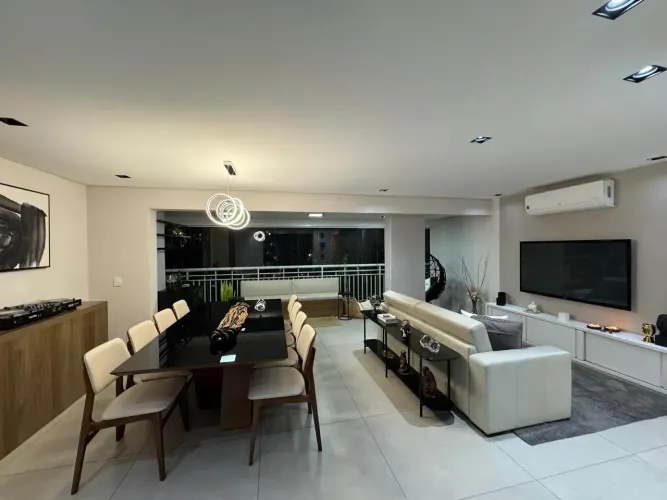 Apartamento amplo, reformado Condomínio Exuberance - Butantã