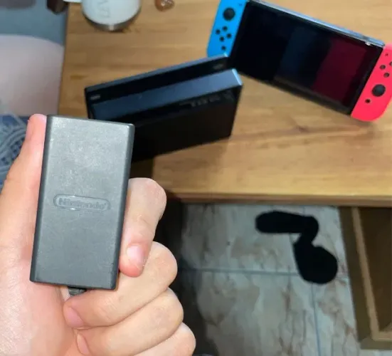 Nintendo Switch completo + acessórios originais ? ótimo estado!