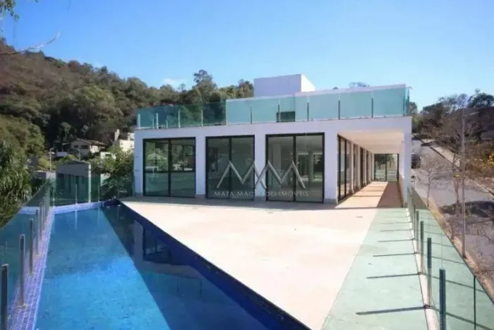 Casa à Venda ou Locação no Condomínio Quintas do Sol | 850 m²