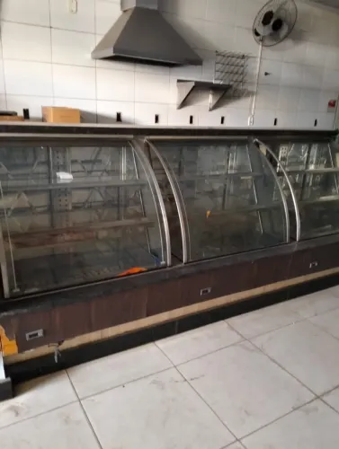 Balcões semi novos refrigerados