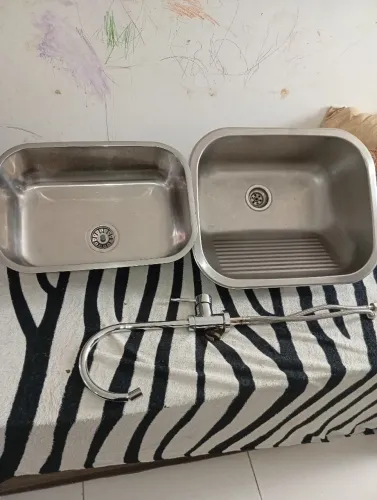 Kit de cubas pra cozinha novo e torneira
