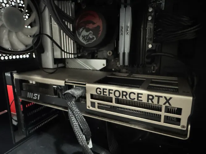 RTX 5070 TI 16 GB GDDR7