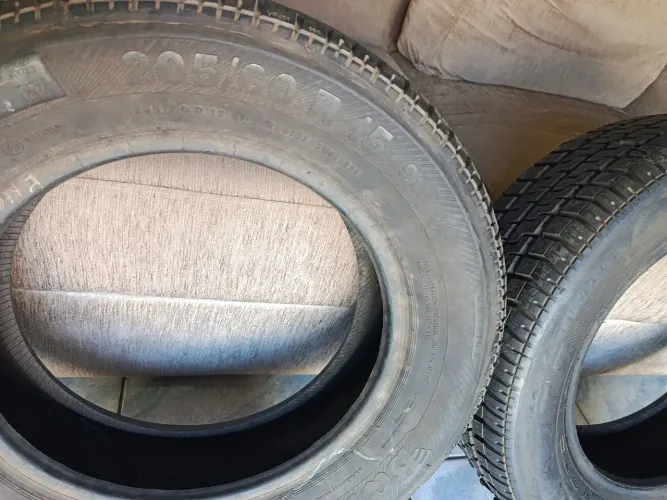 pneus 205/55/15 novos