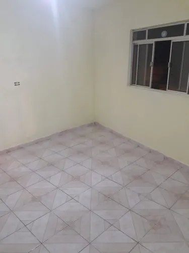 Alugo 2 cômodos piraporinha $750