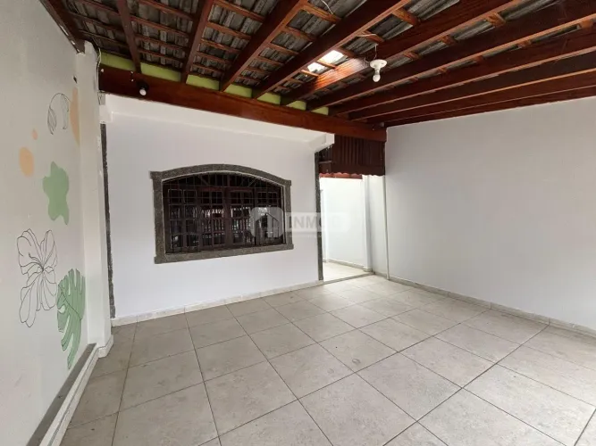 Casa à Venda em Taubaté: 3 Dormitórios e Suíte