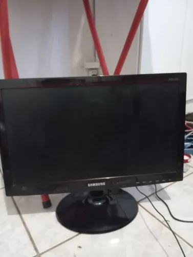 Monitor seminário funcionando perfeitamente 