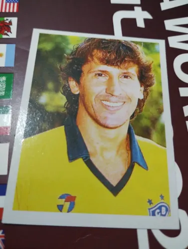 Figurinha Brasil de todas as Copas Zico 