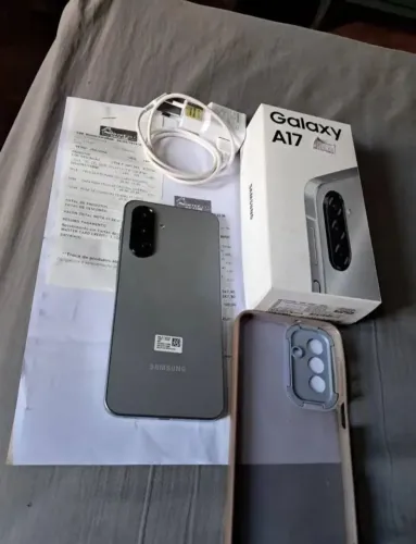 Celular Samsung Galaxy A17 novo perfeito 